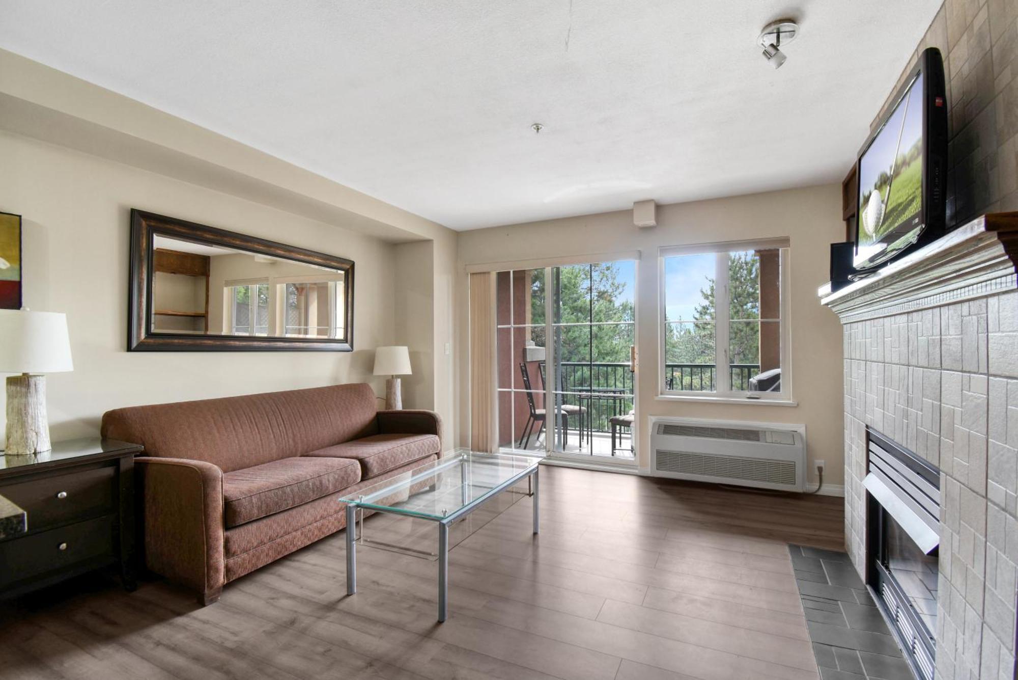 Borgata Lodge Resort Келоуна Екстер'єр фото